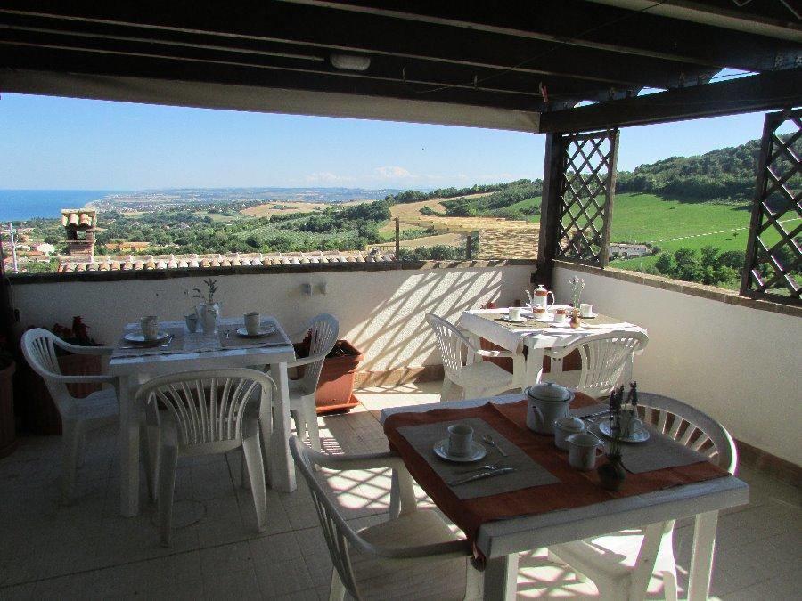 B&B A Casa Mia Sirolo Exterior photo